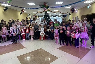 Новый год к нам мчится!